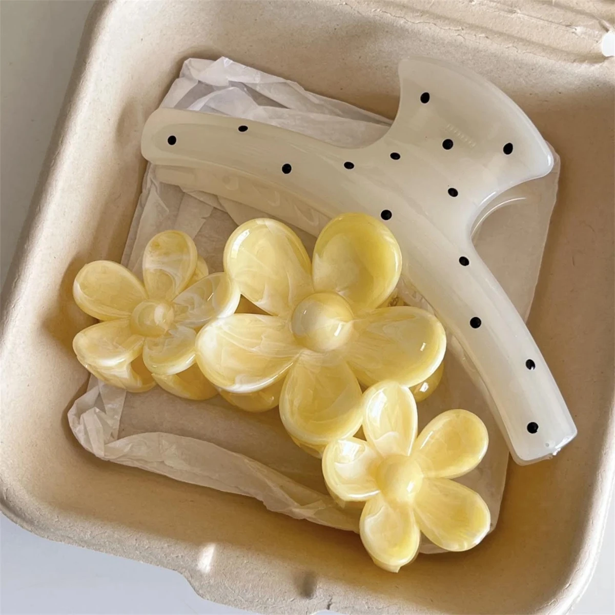 Korean Polka Dot Acrylic Flower Shark Hair Claw Clip Women Back Head Hair Accessories