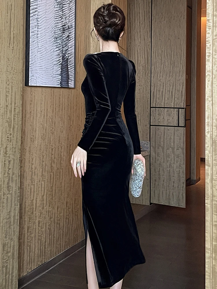 ชุดราตรีผู้หญิงสไตล์วินเทจหวานหรูหราประดับมุก จับจีบทรงหางปลา สีดำ ยาว สำหรับงานพรอม