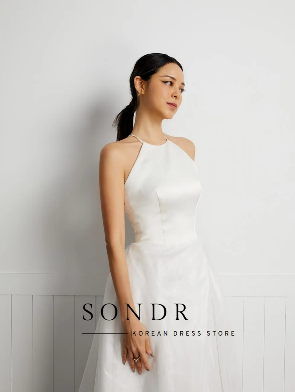 Sondr-vestidos de novia coreanos con espalda descubierta y cuello Halter, vestido de fiesta de boda japonés sin mangas, vestido personalizado para sesión de fotos 2026
