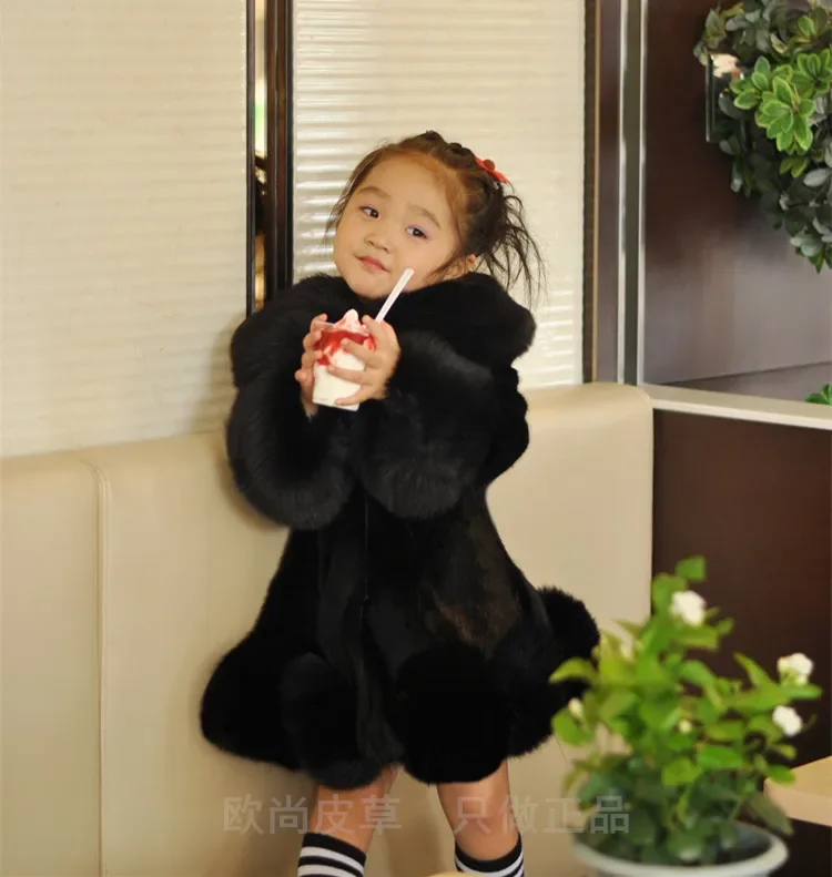 Zimowe ubrania dla dziewczynek 2023 New Kids Boutique coupen koreańska imitacja futra jesienna z futra lisa bawełniana ciepła duża futrzana obroża