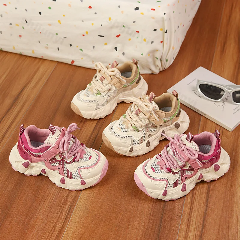 

Новинка 2023 года, детская спортивная обувь, повседневные кроссовки с мультяшным дизайном, дышащие удобные легкие кроссовки с полой сеткой