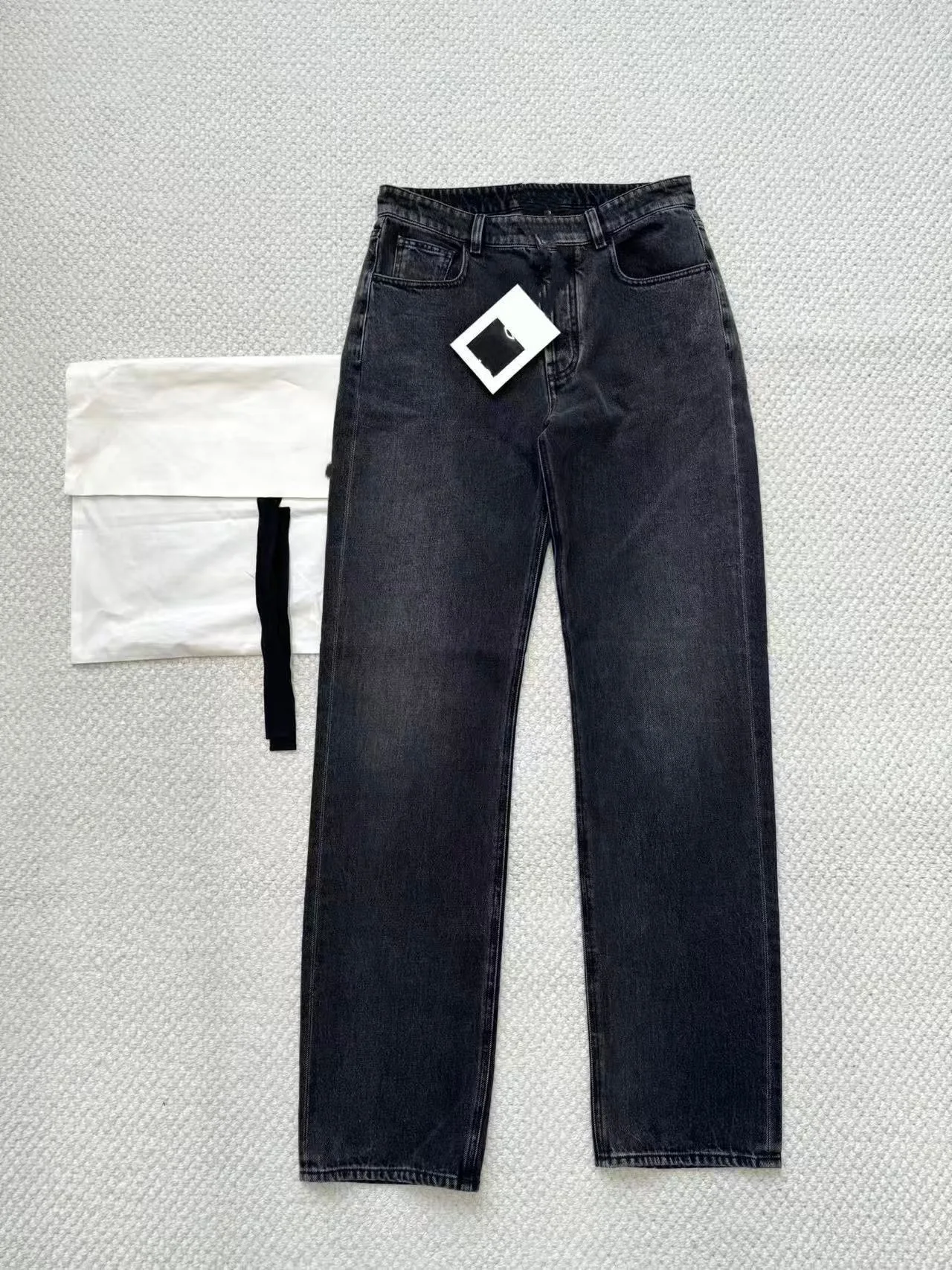Black Cotton Celebrity Denim Jeans Women's Slim Fit High Waist mid Stretch Spring 2026 New Style Hair Cut Label Removal