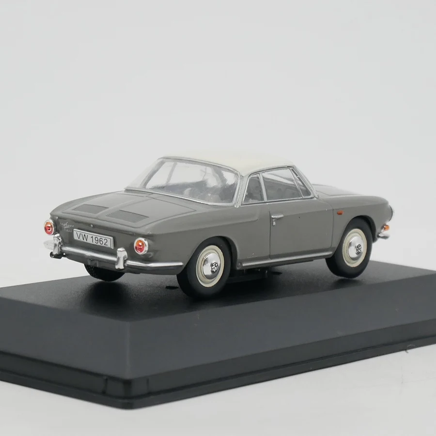 1:43 Scale Diecast Alloy Volkswagen Typ 34 Karmann Ghia 1500 Toys Car Model Classic Nostalgia Adult Gift Souvenir Static Display