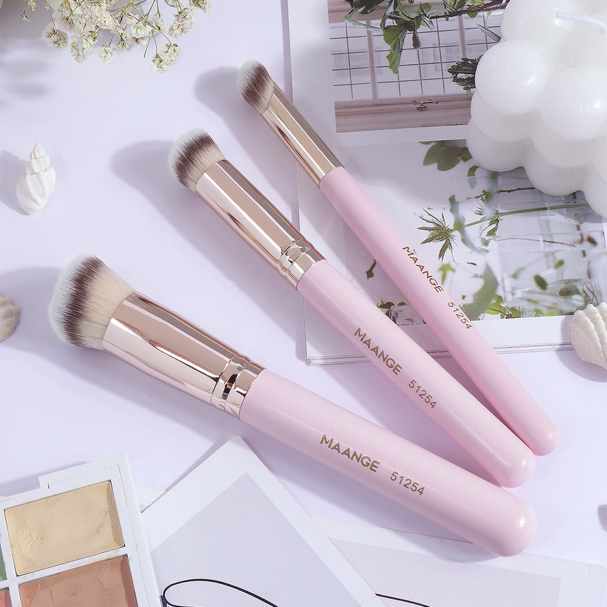 MAANGE 3PCS Foundation Makeup Brush Set Angled Kabuki Powder Concealer Blush Blending Brushes for Liquid Cosmetic Makeup Tools