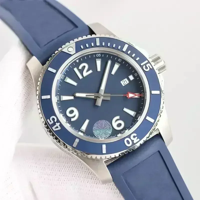 ساعات رجالي فائقة المحيط فاخرة باللون الأسود والأزرق المضيء من الفولاذ المقاوم للصدأ بإطار دوار من المطاط الميكانيكي الأوتوماتيكي حسب الطلب