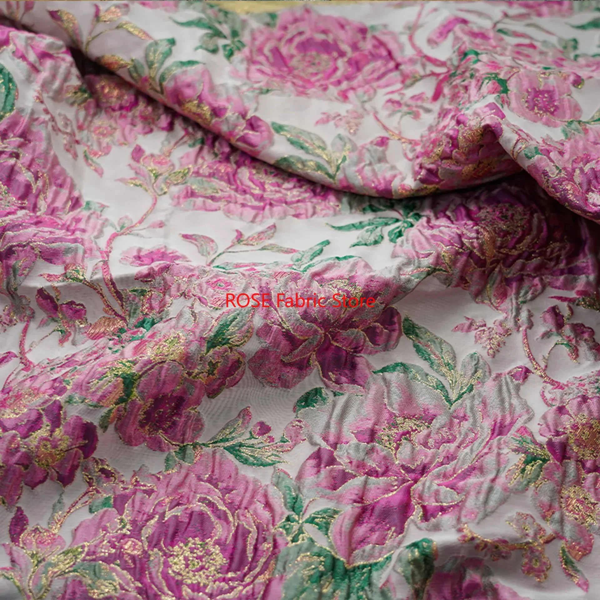 

1-метровая легкая роскошная жаккардовая ткань с большим цветочным тиснением, модное платье, костюм, декоративная швейная ткань