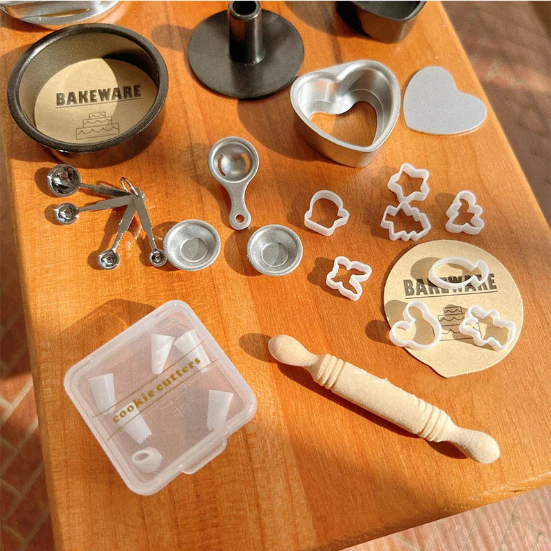 New Dollhouse Miniature Baking Tray Bread Box Tool Kitchen for Barbies Doll Accessories Toys