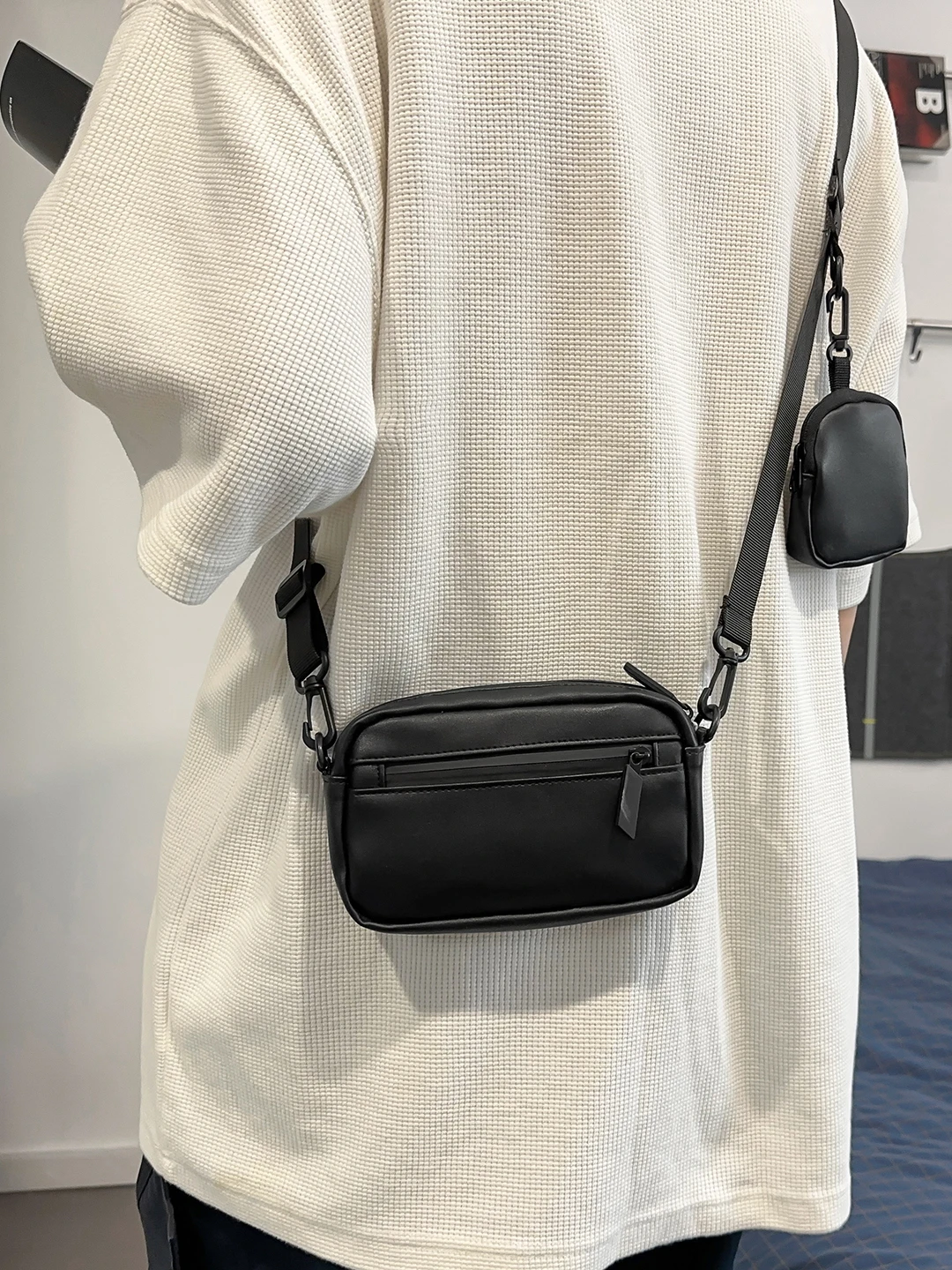 Lightweight Men's Crossbody Bag Fashion Brand Single Shoulder Bag  Mobile Phone Backpack Commuting Bag Korean Style