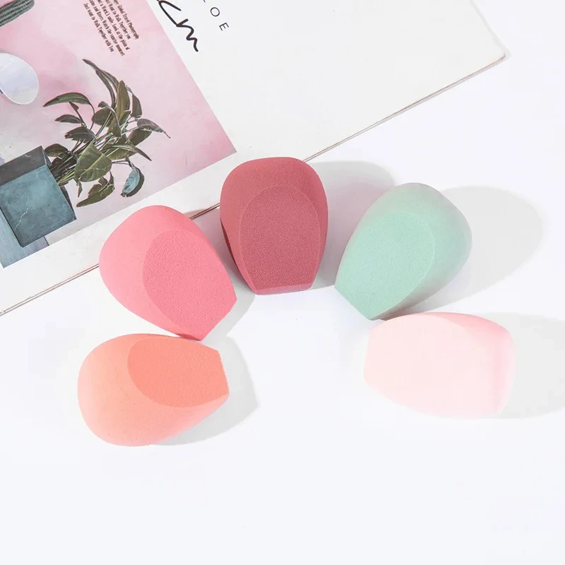 50 pezzi Logo personalizzato Non in lattice bellezza tre sfaccettature soffio cosmetico trucco spugna fondotinta Make Up spugna Blending Private Label