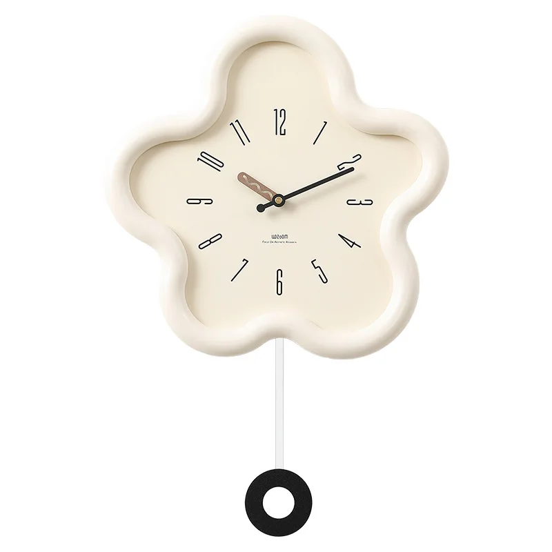 Non perforated cream style living room clock, modern and minimalist clock, restaurant creative swing clock