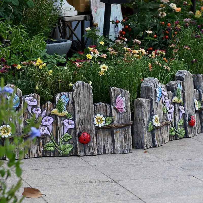 Outdoor Wood-Look Fence for Garden, Vintage Border for Flower Bed, Rustic Low Rail for Yard Vegetable Patch Patio
