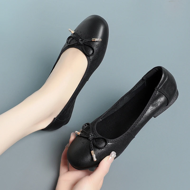 AIYUQI Women Summer Shoes 2024 Spring New Genuine Leather Flat Casual Shoes Women Round Toe Large Size Cutout Mom Shoes Women