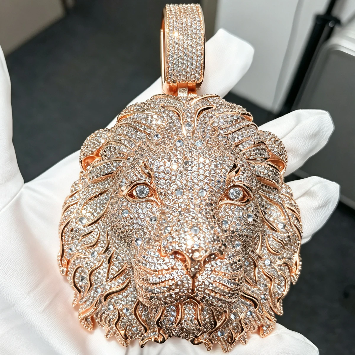 Hip Hop  Lion Head Statement Jewelry Bling Animal Medallion Charm For Men Trendy Streetwear Accessory Oversized Luxury Necklace Gift For Rapper Party Nightclub Daily Wear Shiny Ornament Full Diamond Sparkling CZ 18K Rose Gold Plated Iced Out Huge Pendant