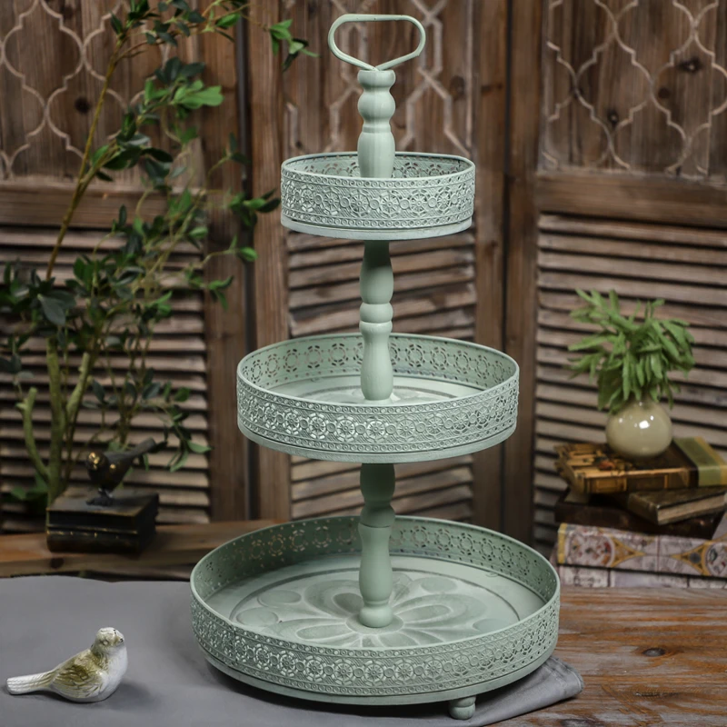 Soft decoration, wrought iron solid wood hollow engraved three-layer tray rack, round fruit plate, pastry plate.