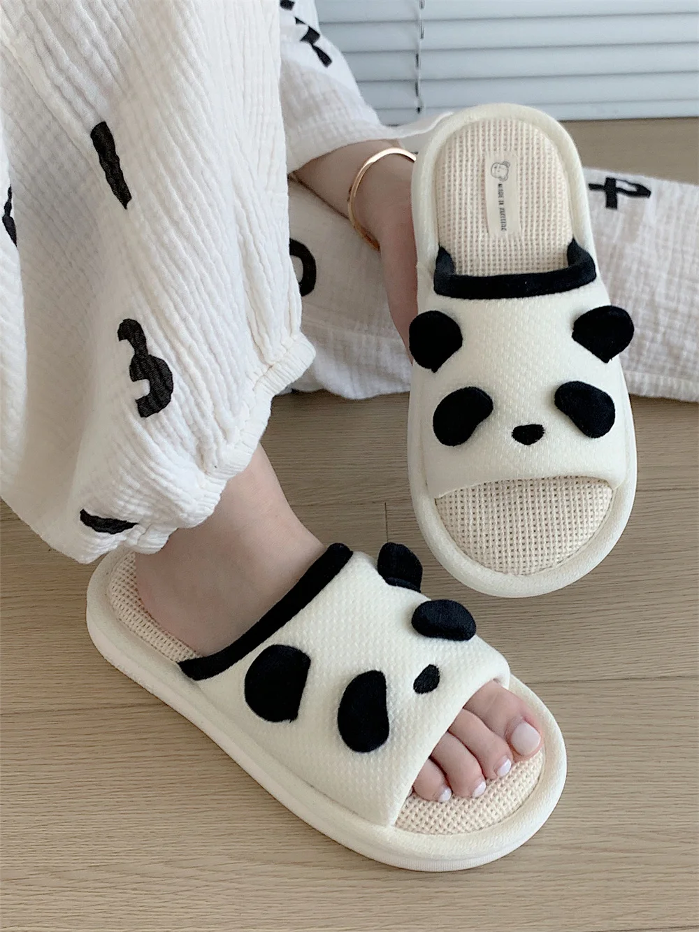 Panda Linen Slippers For Women Man Four Seasons Indoor Anti Slip Soft Sole Cute Stillness Floor Slipper For Couple