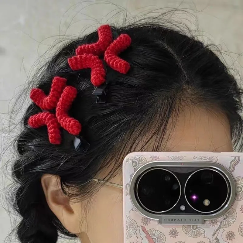 

Funny red angry yarn hair clip, female autumn and winter angry duckbill hair clip, cute emoji pack, bangs clip headband