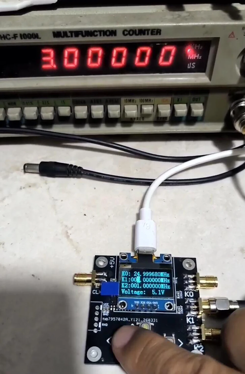 SI5351 Clock Generator 2.5K-200M digital display square wave signal source F/ Ham Radio amplifier RF frequency METER calibration