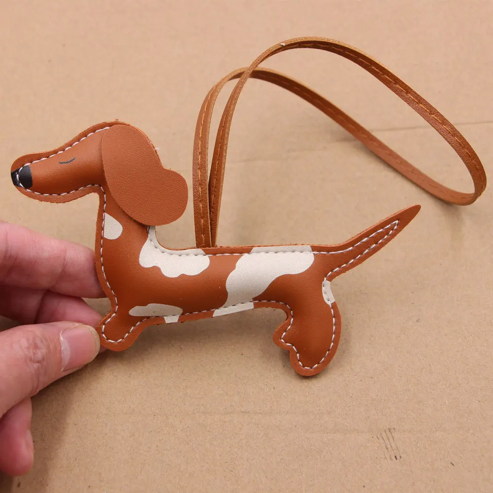 NEW Three-dimensional Dachshund Dog Leather Car Keychain Pendant Luggage Pendant Puppy Dog Accessories Cute Keychain