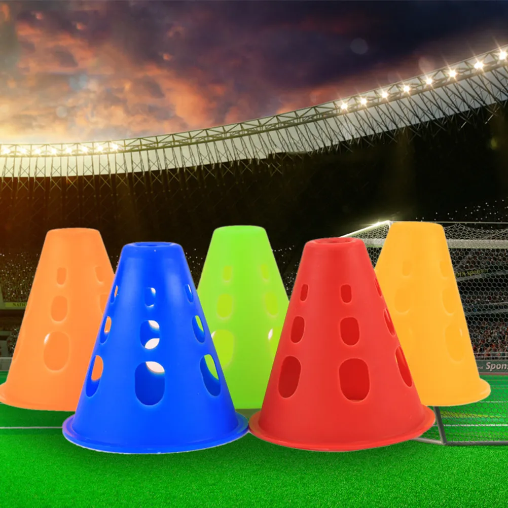 

50Pcs Roller Skating Obstacle Marker Cones Windproof Plastic Flat Base Holes Design Outdoor Indoor Training Course Boundary