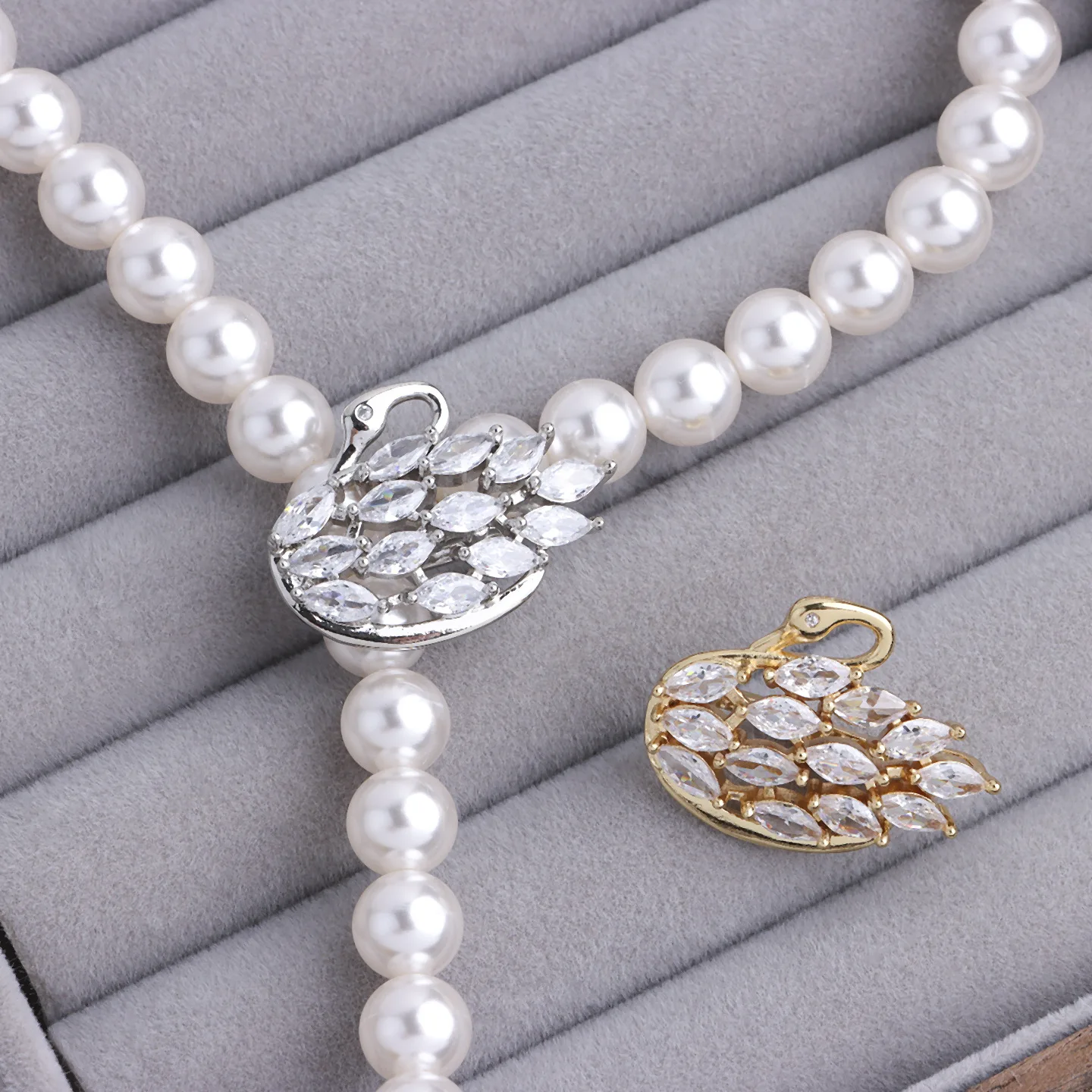 

1 шт., медное золото 18 карат, инкрустированное цирконием, жемчужное ожерелье с лебединым жемчугом, цепочка для свитера, соединительная пряжка, ювелирные аксессуары своими руками