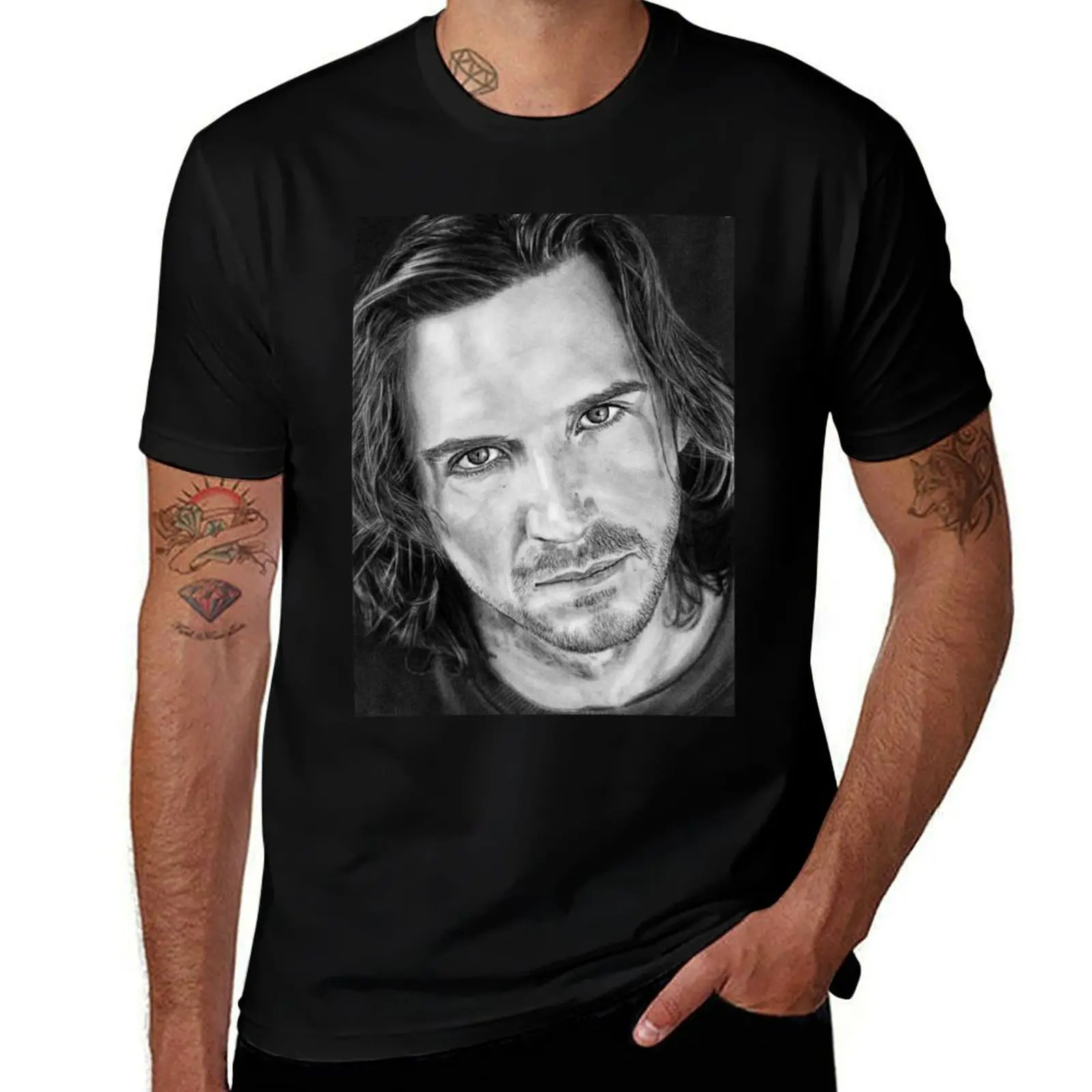 Ralph Fiennes T-Shirt Soft Touch Basic Cotton T-Shirt