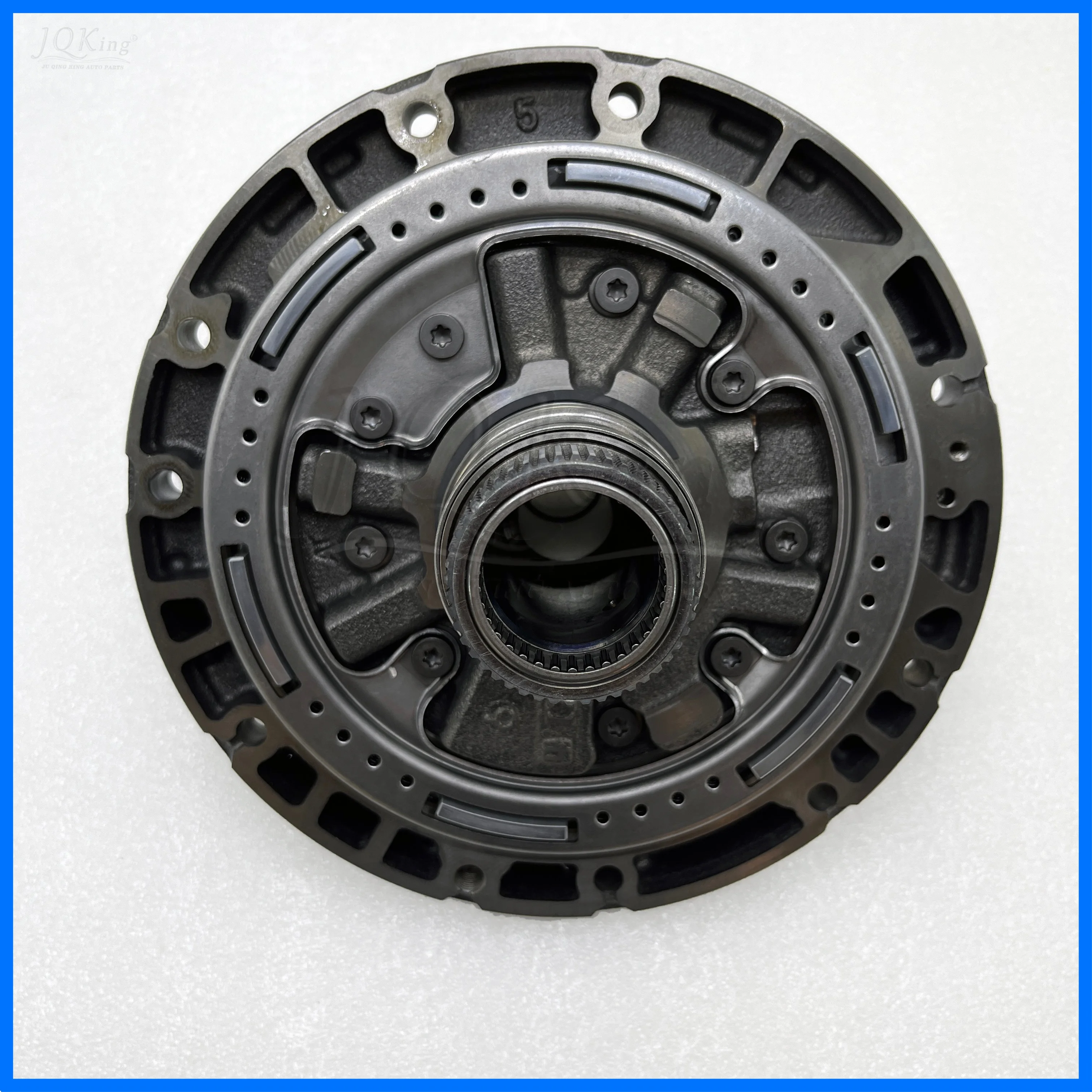 95% New TR-60SN 09D Suitable for Touareg Petrol Version Automatic Transmission Oil Pump Automotive Parts