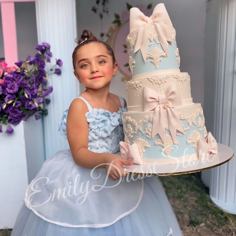 Abito da ragazza di fiore azzurro cielo personalizzato per matrimonio Tulle con perline Perle Paillettes Puffy Compleanno per bambini Prima comunione Abito da ballo 2025