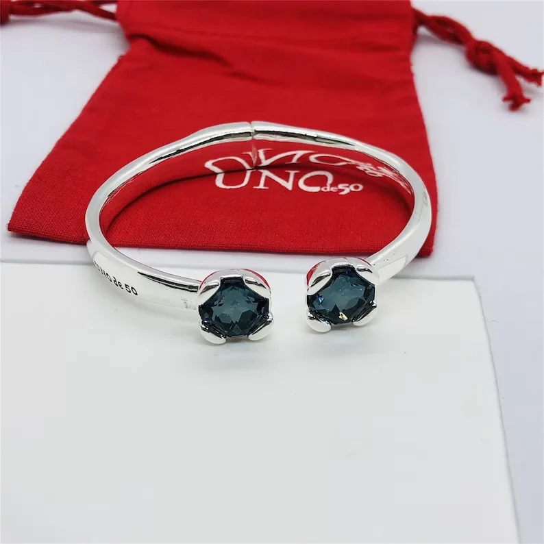 

2024 Unode50 New Spanish Fashion Geometry Blue Gemstone Women's Romantic Bracelet Jewelry Gift Bag