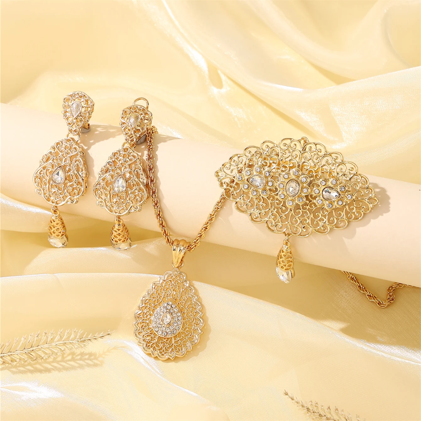 Luxury Women's Set: Necklace, Brooch, and Earrings Trio for Brides and Wedding Occasions