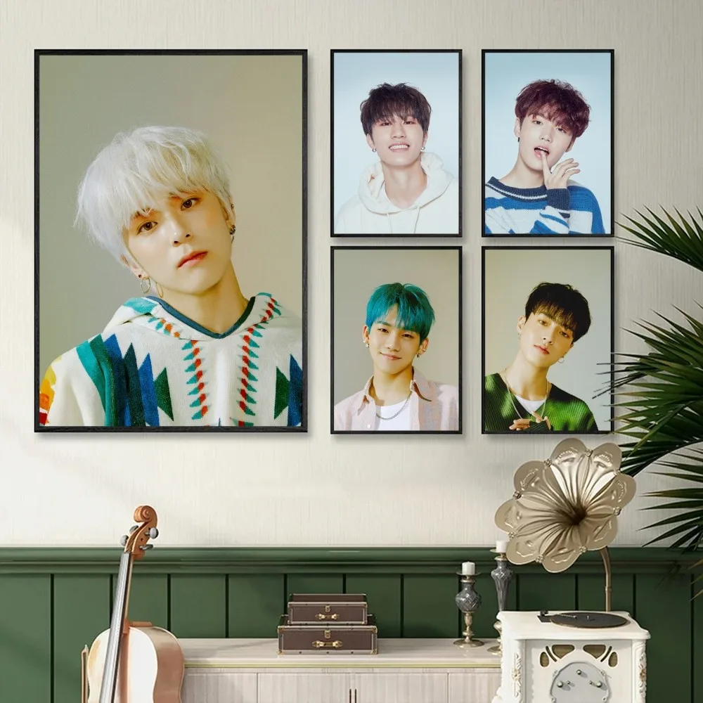 Наклейка на стену «Группы мальчиков» в стиле K-POP