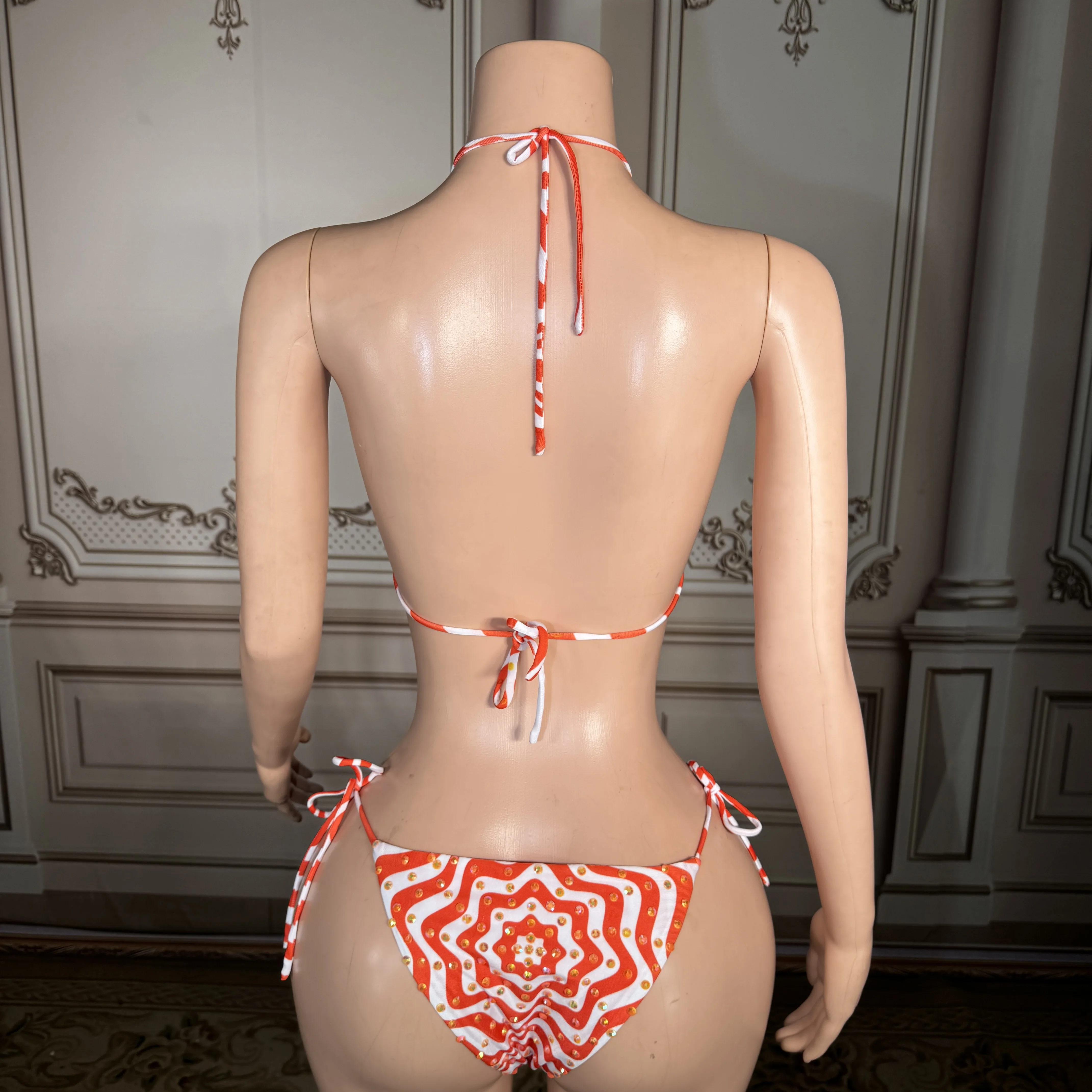 

Новый комплект купальников ZD 2026: Сексуальное бикини без бретелек с принтом и кружевом для пляжного отдыха в стиле «Spicy Girl»