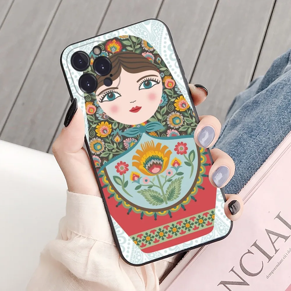 Cute Russian Dolls Matriochkas Phone Case For iPhone 15 14 11 12 13 Mini Pro XS Max Cover 6 7 8 Plus X XR SE 2020 Funda Shell