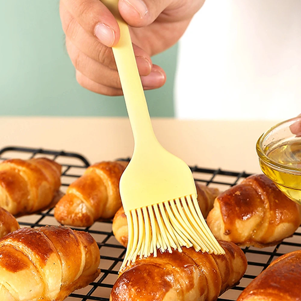 Food Grade Silicone Oil Brush High-temperature Resistant Barbecue Brush Household Kitchen Pancake Oiling Tool