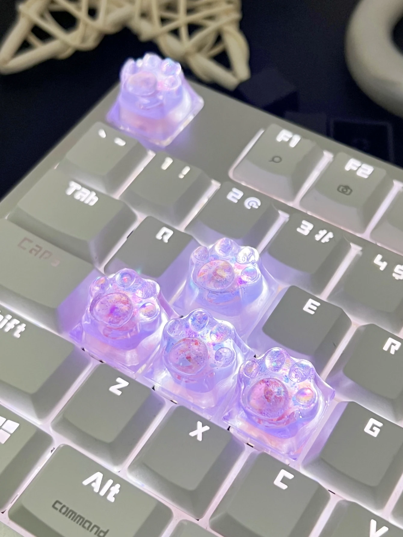 4Pcs New Hot Sale Translucent Cat Claw Keycap Cross Axis Mechanical Keyboard Keycap Decoration