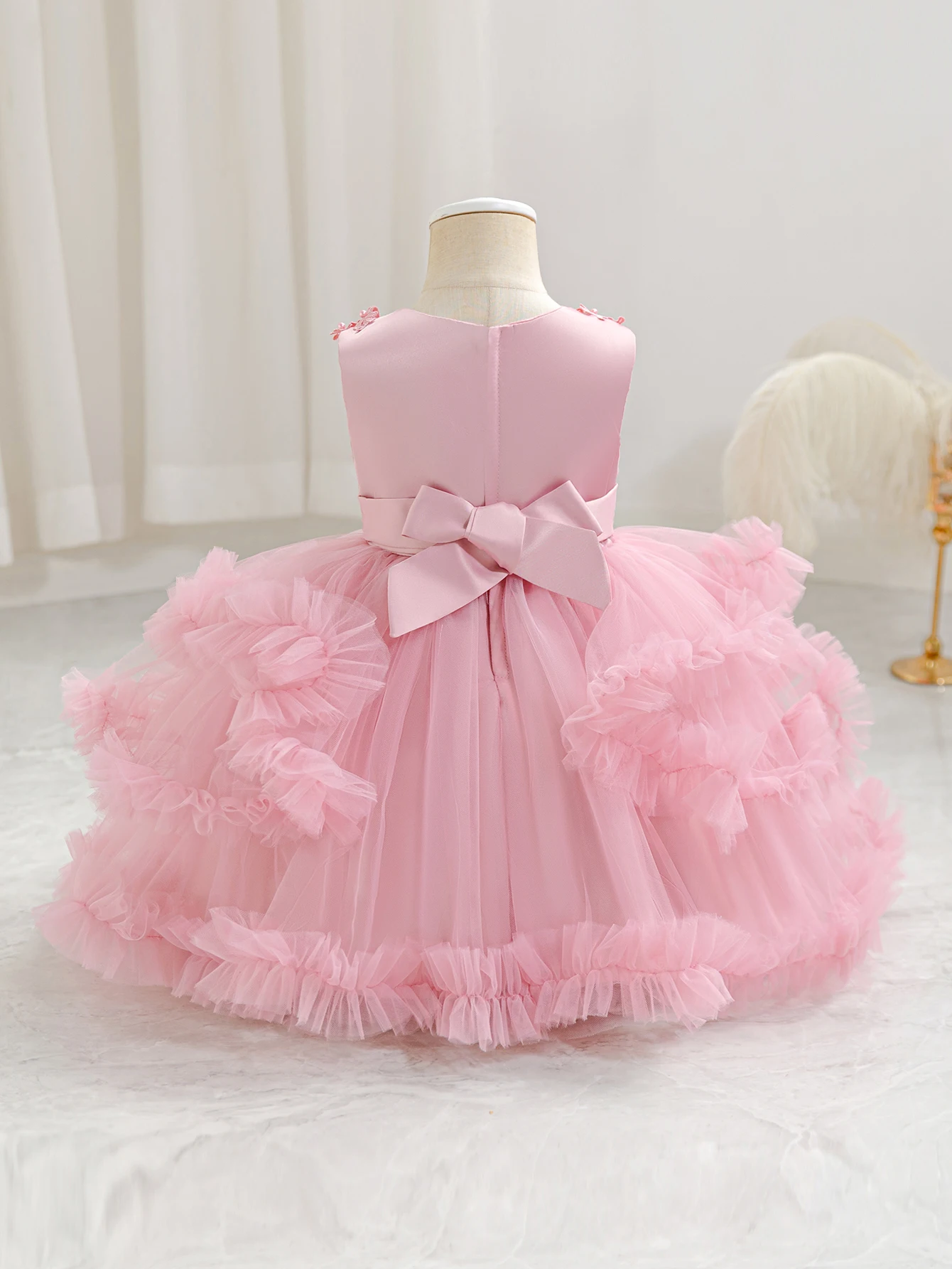 Girls' princess dress with beaded lace, sleeveless gown, princess dress, children's birthday party costume, multi-layer tulle