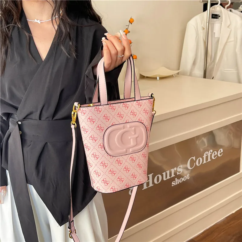 

2025 Новинка! Стильная женская сумка-ведро в европейском и американском стиле в стиле ретро, большая вместимость, пригородная сумка через плечо премиум-класса