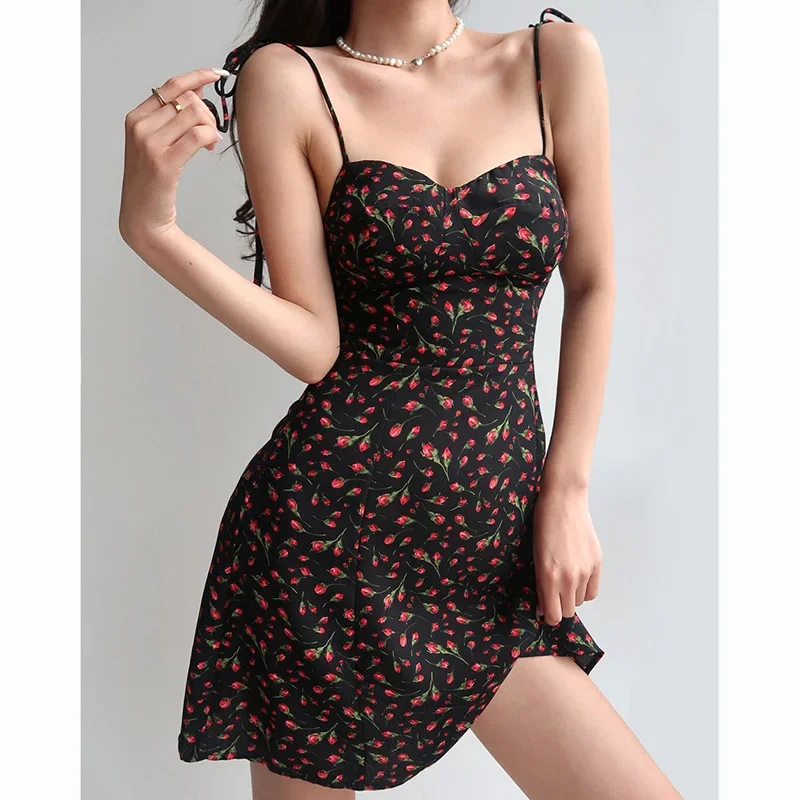 Verano niñas elegante Floral playa vacaciones vestido señora Chic diseñador Correa faldas cortas mujer Sexy adelgazamiento A-line Slip vestido