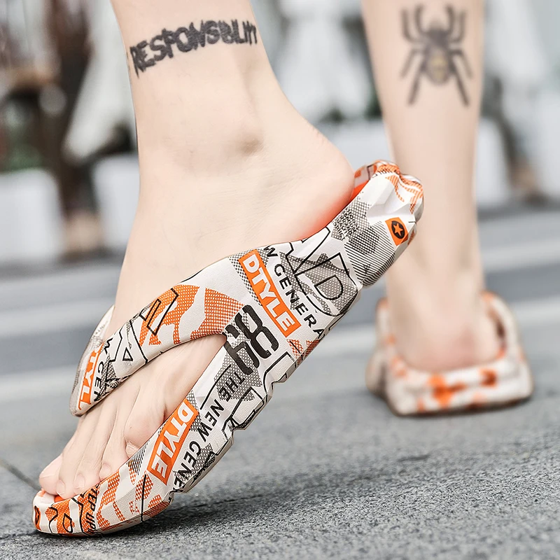 

Легкая повседневная модная, удобная, высококачественная, износостойкая и озорная мужская обувь без губ, летние шлепанцы