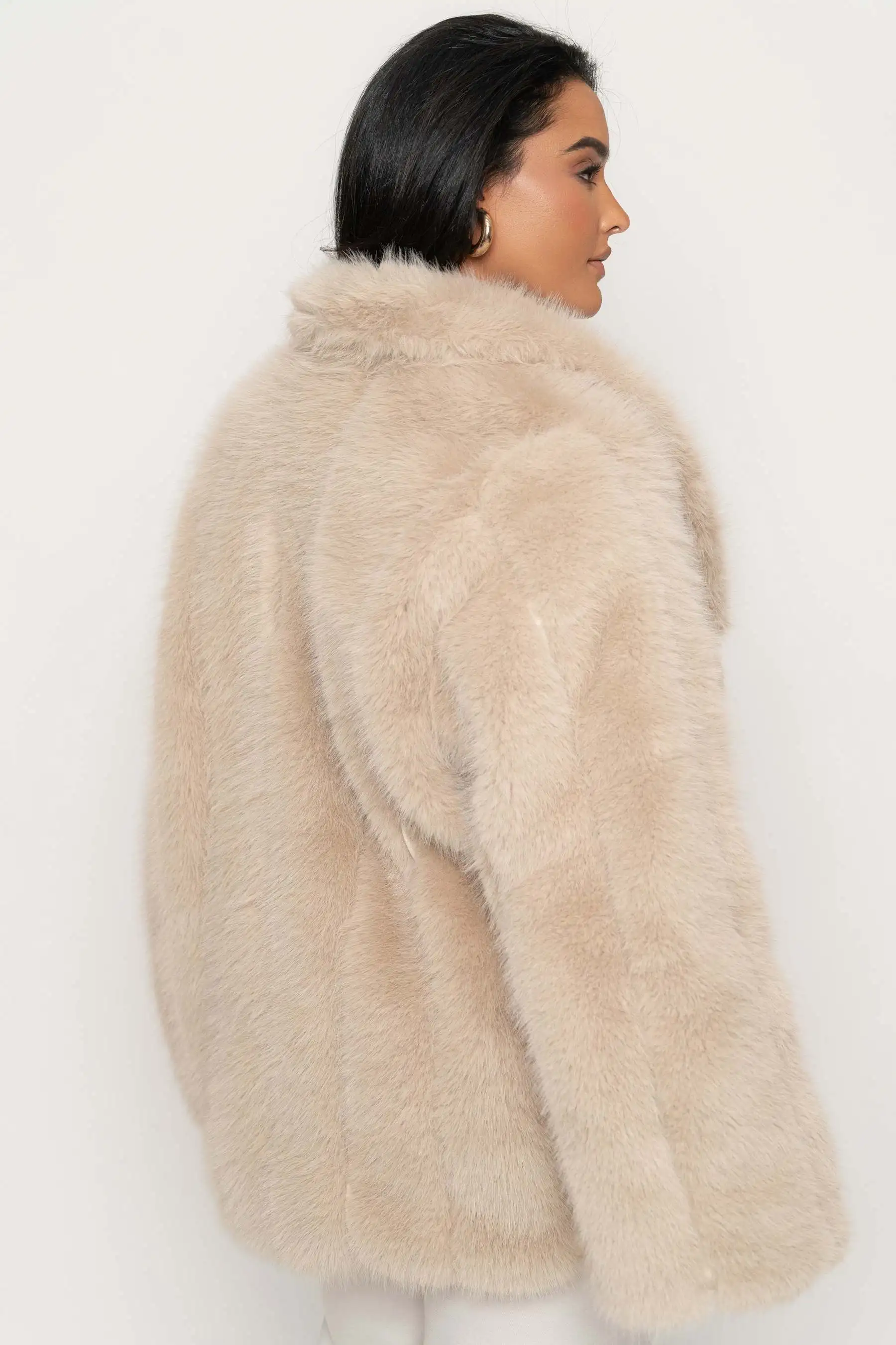 DFDG Women 2026 Faux Fur Mid‑Length Coat Stand High Collar Open Front Oversized Fluffy Plush Warm Winter Street Outerwear Fur