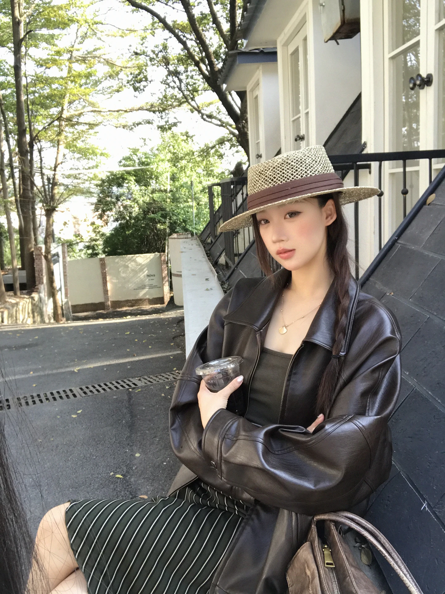 レッドセレブリティクラブ レディース レザージャケット 2026年春 クールスタイル コーヒーカラー 高品質PUレザーコート 長袖ジッパー