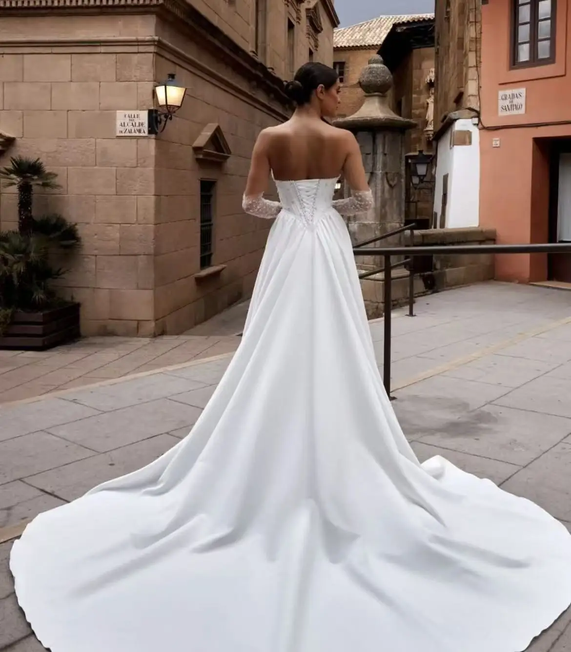 Personalizado cetim querida pérolas e miçangas vestidos de casamento para as mulheres elegante 2025 trem varredura vestidos de noiva novia
