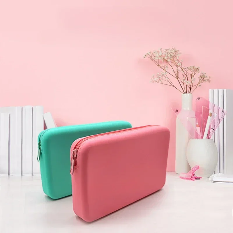 Women Large Capacity Waterproof Cosmetic Storage Bag with Square Silicone Makeup Brush Holder Case for Lady Girl