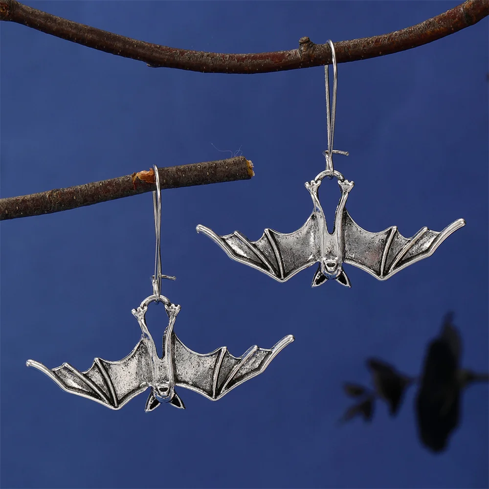 Retro Bat Earrings for Women Men Vintage Animal Pendant Studs Earrings DIY Jewelry Accessories Halloween Party Gift Gothic Decor