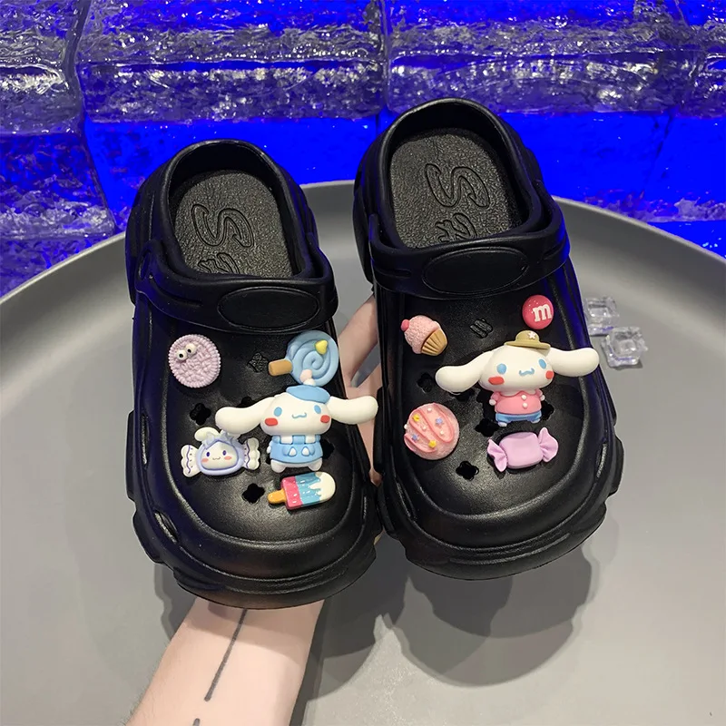 Nuove pantofole per bambini Anime Cinnamoroll sandali per cartoni animati estate antiscivolo pantofole morbide scarpe da spiaggia accessori carini scarpe regalo per ragazza