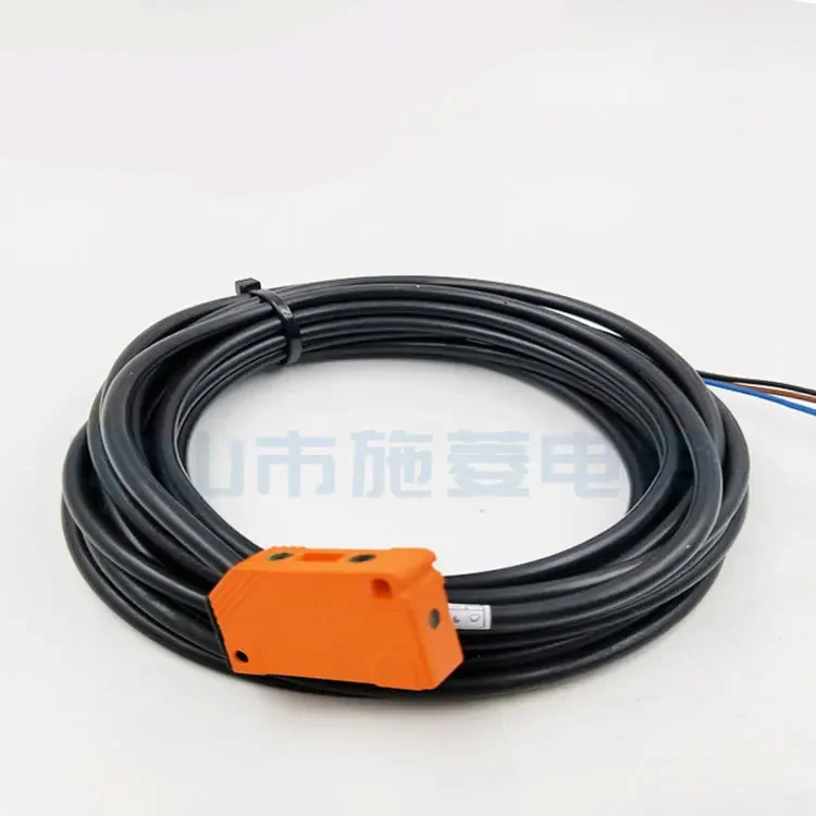 

IFM ifm IN5121 IN-3002-BPKG proximity sensor