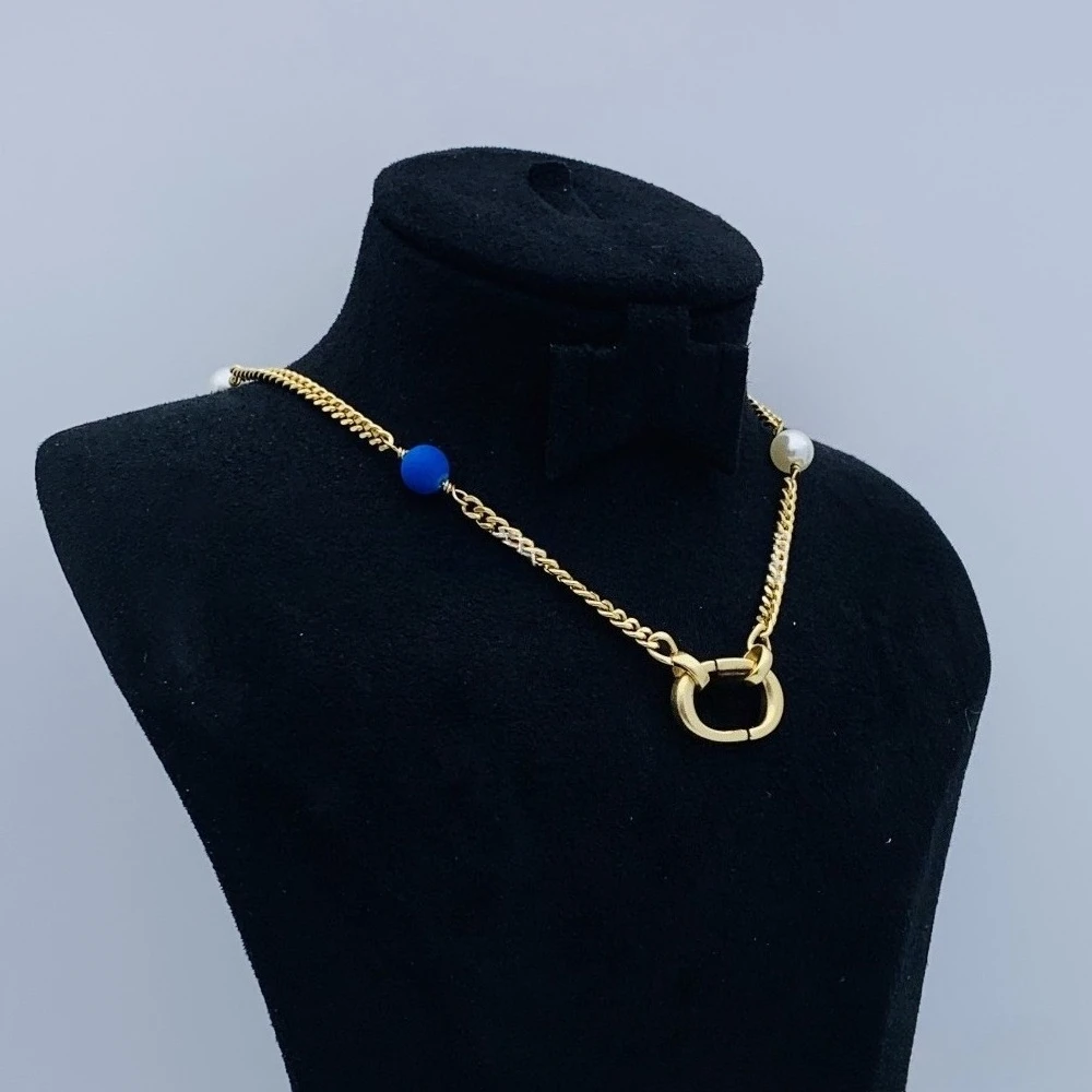 

2025 Новое ожерелье в стиле ретро с подвеской в виде сладкого сердца, подходящее для повседневного ношения в различных элитных случаях