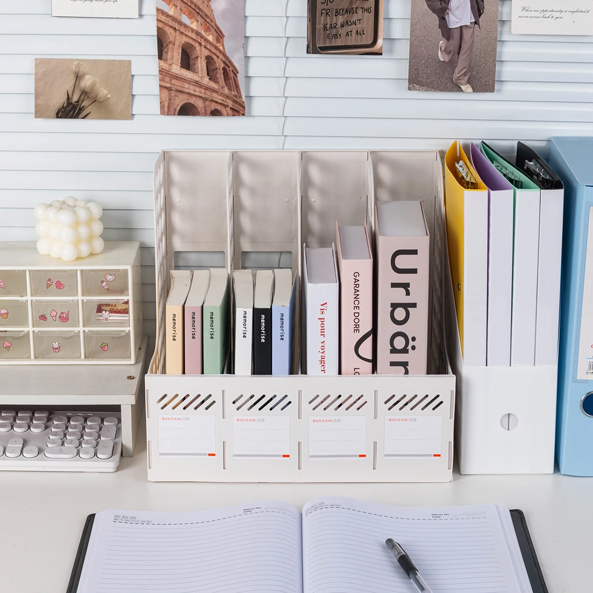 

Утолщенная корзина для документов с четырьмя отделениями для организации и хранения офисных принадлежностей и документов