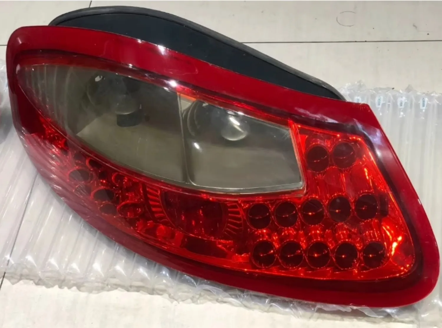 Car Tail Light Tail lamp for Porsche Boxter 986 Brake Driving Reversing Lamp Turn Signal