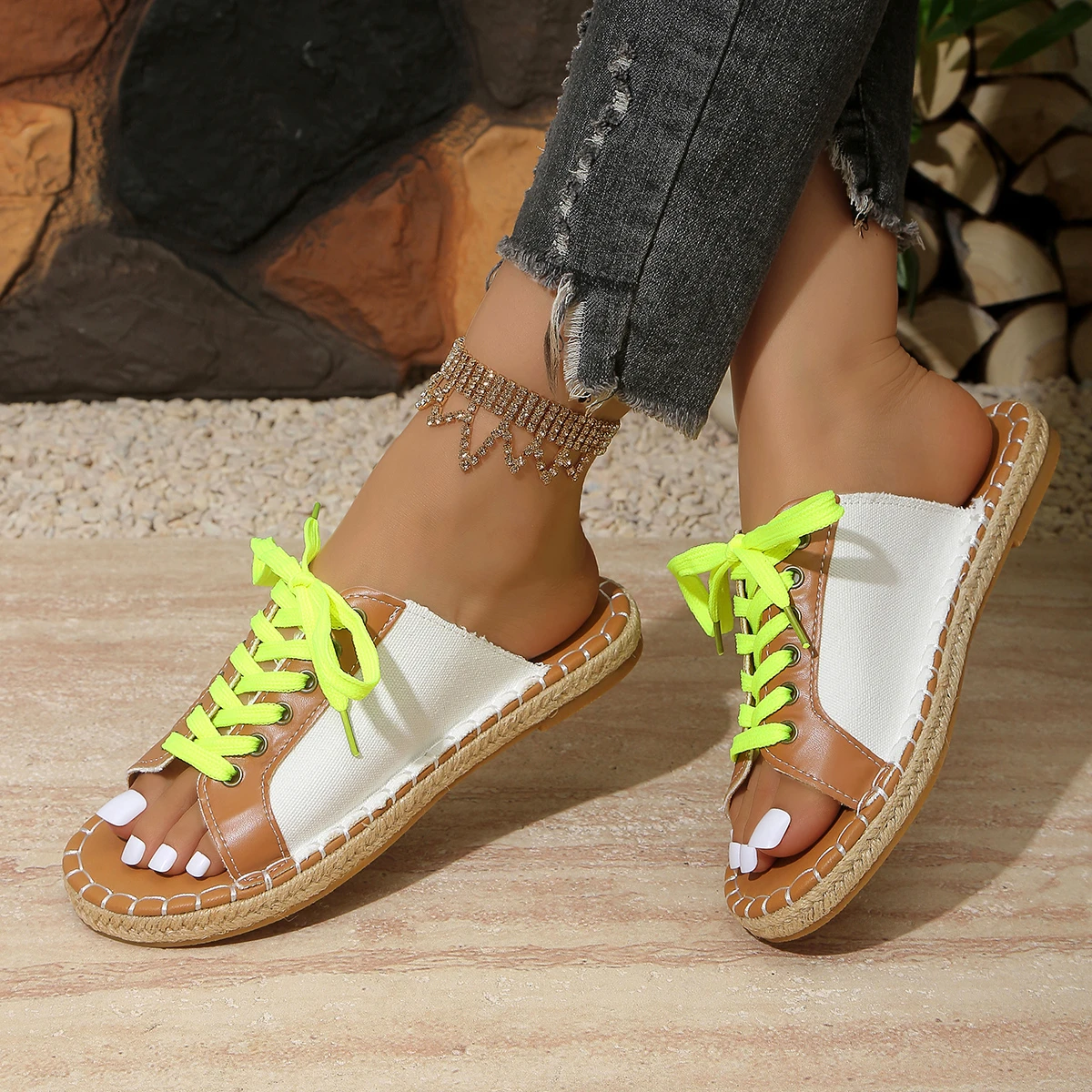 

Summer Round Toe Fluorescent Green Lace-up Straw Woven Mules Non-slip Sandals Fashion New Sexy Comfortable Flat Slippers Women