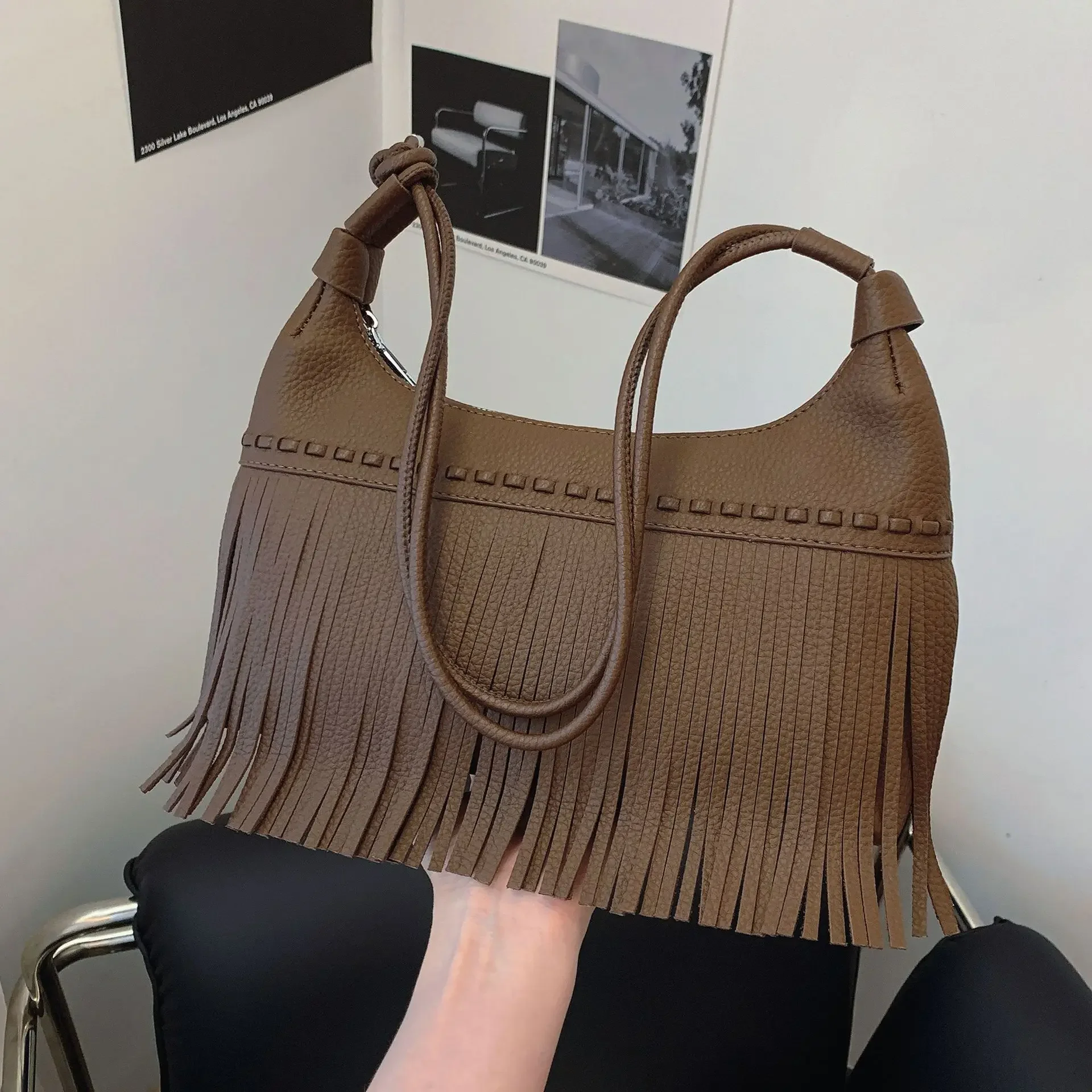 

Retro niche design underarm bag 2024 new arrival women's handbag all-in-one shoulder fringe bucket bag